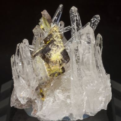 Scheelite with Stolzite and Quartz