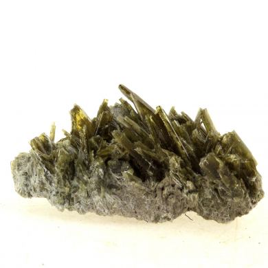 Epidote. 22.0 ct.