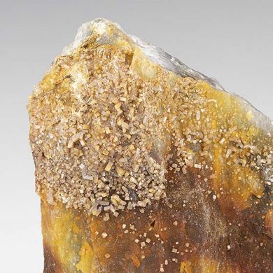 Stolzite with Quartz