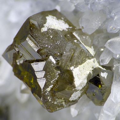 Sphalerite var. cleiophane, quartz