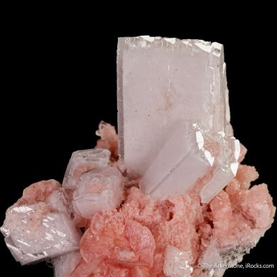 Rhodochrosite intergrown with Baryte