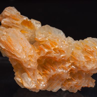 Chromium rich Mimetite with Cerussite