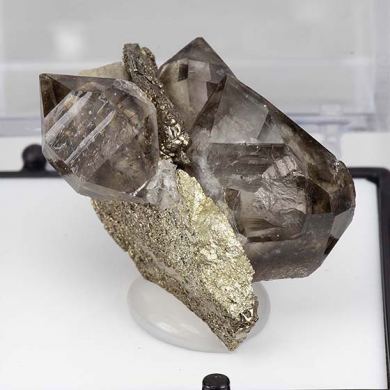 Quartz with Pyrite, Dolomite