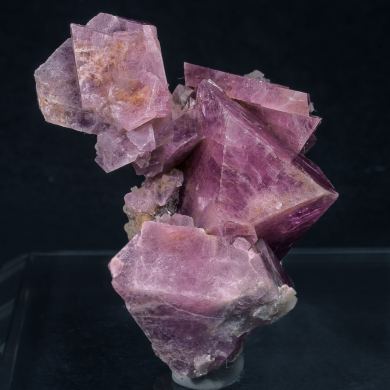 Spinel with Clintonite