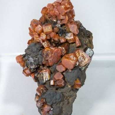 Vanadinite on manganese oxides