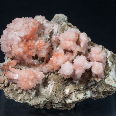 Quartz (variety rose quartz)