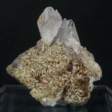 Eosphorite, Roscherite, Quartz (variety rose quartz)