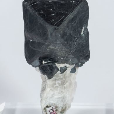 Franklinite with Calcite