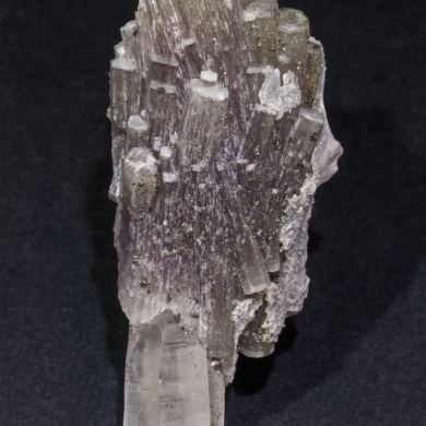 Fluorapatite with Quartz, Chlorite and Calcite