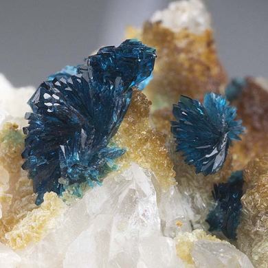 Veszelyite with Hemimorphite, Quartz
