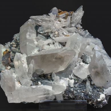 Scheelite with Quartz and Muscovite
