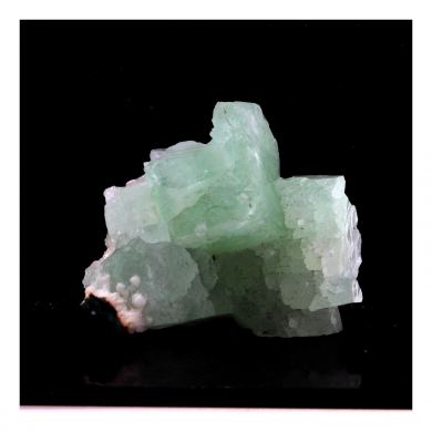 Apophyllite + Calcite. 265.0 ct.