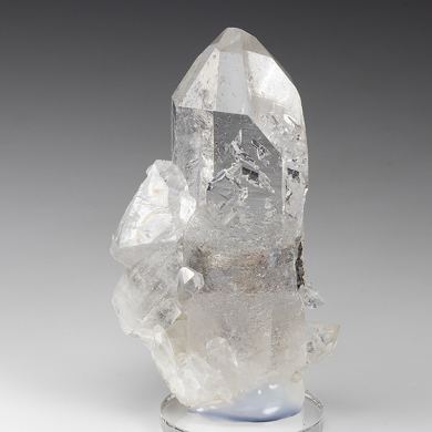 Brookite-inclusion-in-Quartz