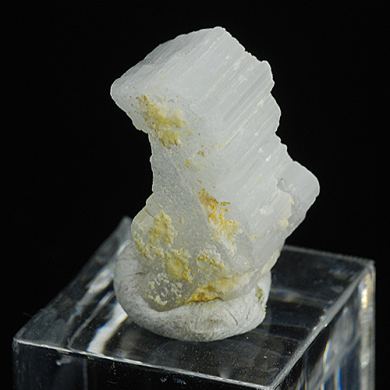 Beryllonite