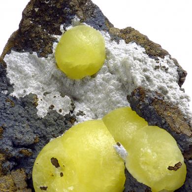 Calcite, ferrosaponite