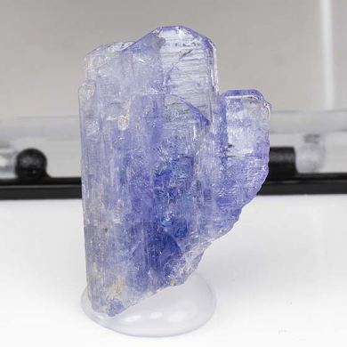 Zoisite-var.-Tanzanite