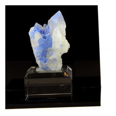Quartz + Dumortierite. 476.0 ct.