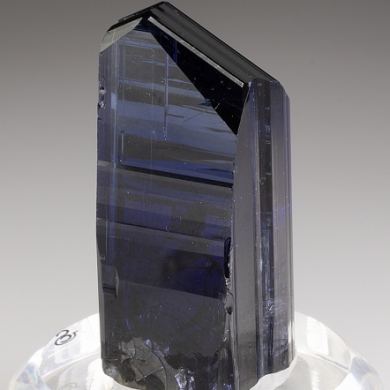 Zoisite-var.-Tanzanite