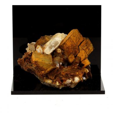 Quartz + Siderite. 942.0 ct.