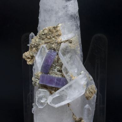 Fluorapatite with Quartz, Siderite and Pyrite