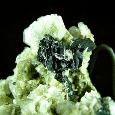 Hematite on Albite