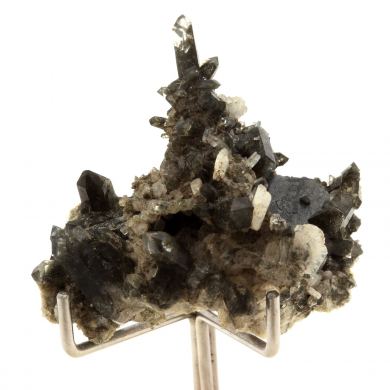 Hematite, Albite, Quartz, Chlorite. 85.0 ct.