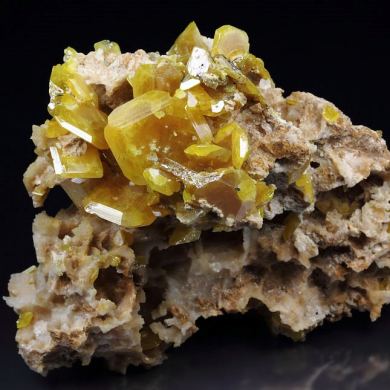 WULFENITE, DOLOMITE