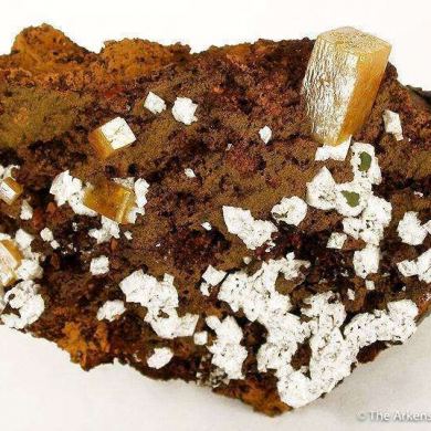 Wulfenite With Calcite