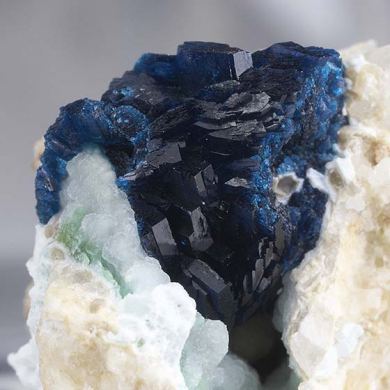 Veszelyite with Hemimorphite