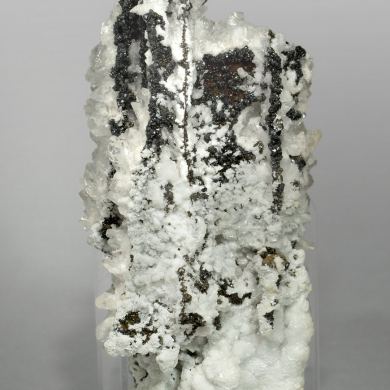 Descloizite with Calcite
