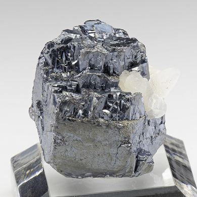 Pyrargyrite with Calcite