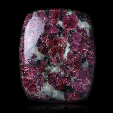Eudialyte 31,00 ct 