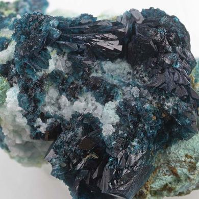 Veszelyite with Theisite