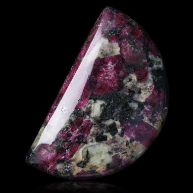 Eudialyte 28,00 ct 