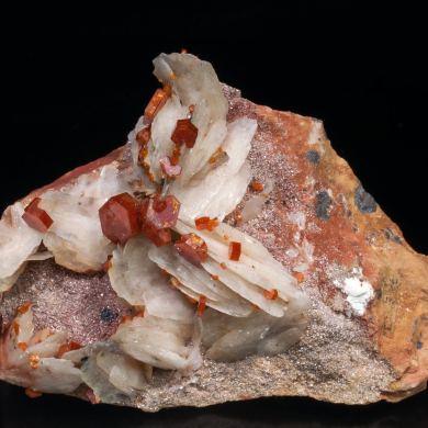 Vanadinite on Baryte