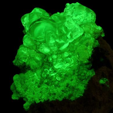 Opal var. hyalite CRAZY FLUORESCENCE