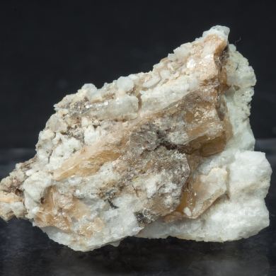 Wulfenite (variety chillagite) with Baryte and Fluorite