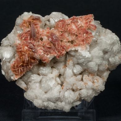 Baryte with inclusions