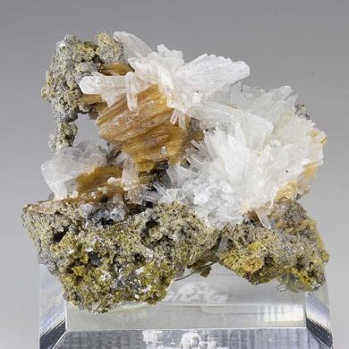 Roweite with Olshanskyite