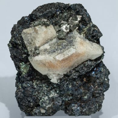 Scheelite with Molybdenite, Arsenopyrite and Magnetite