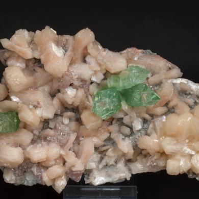 Fluorapophyllite-(K) with Stilbite-Ca