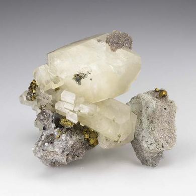 Calcite with Chalcopyrite
