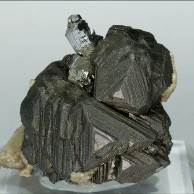 Sphalerite with Chalcopyrite, Arsenopyrite and Siderite