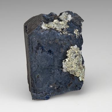 Covellite with Chalcocite, Pyrite