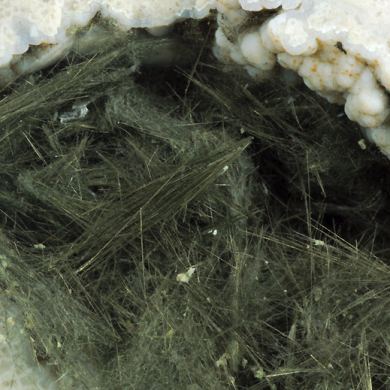 Millerite, Chalcedony