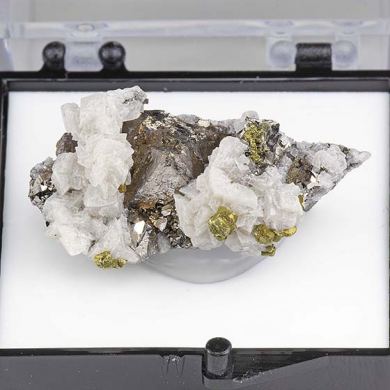 Siegenite with Chalcopyrite, Dolomite