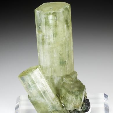 Fluorapatite (repaired)