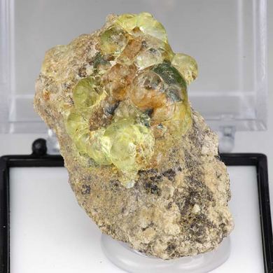 Opal var. Hyalite