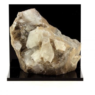 Calcite. 1650.0 ct.