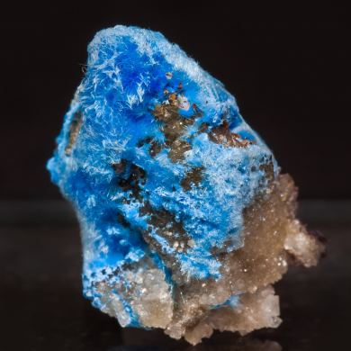 Carbonatecyanotrichite with Calcite and Fluorite